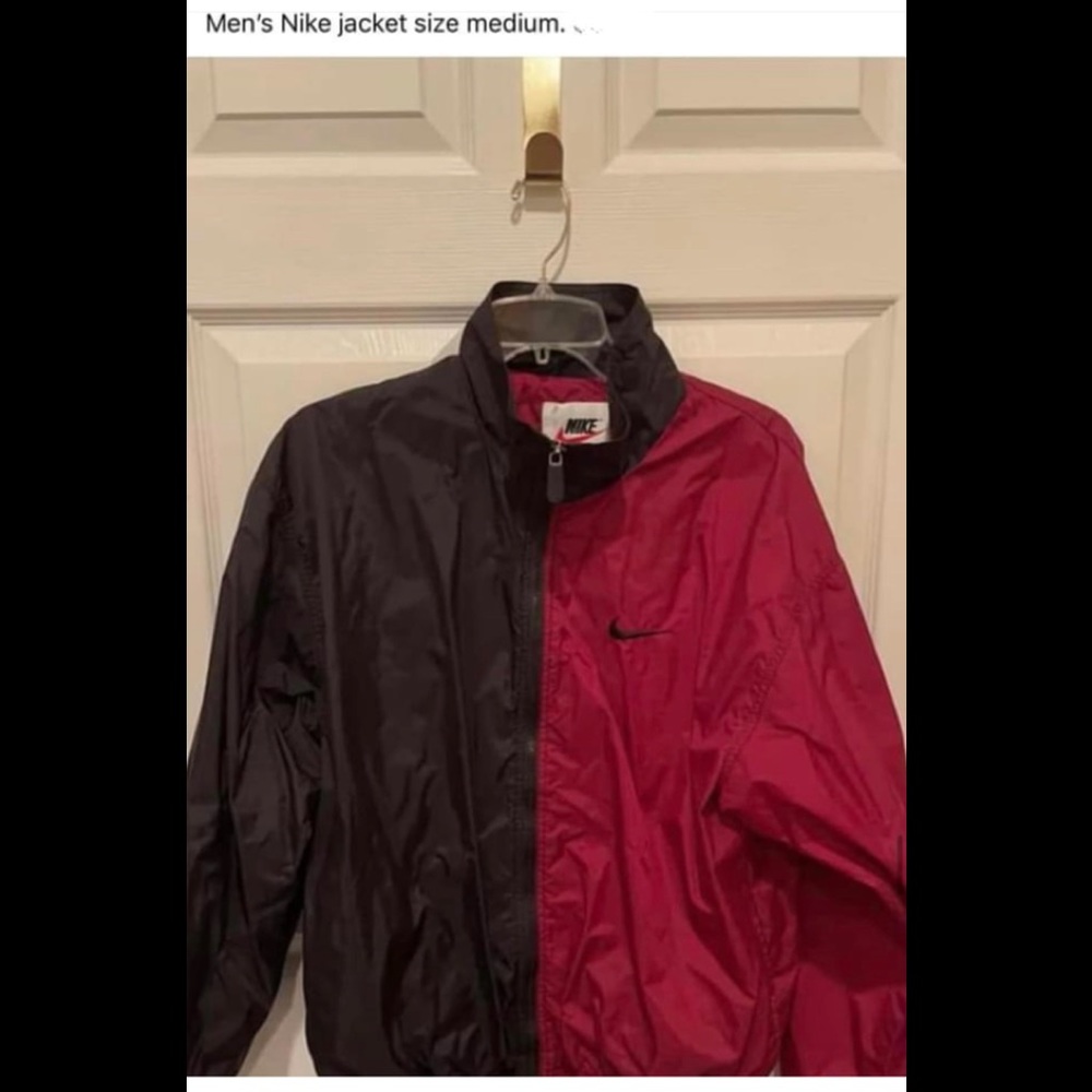 Nike Men’s Jacket Wind Breaker